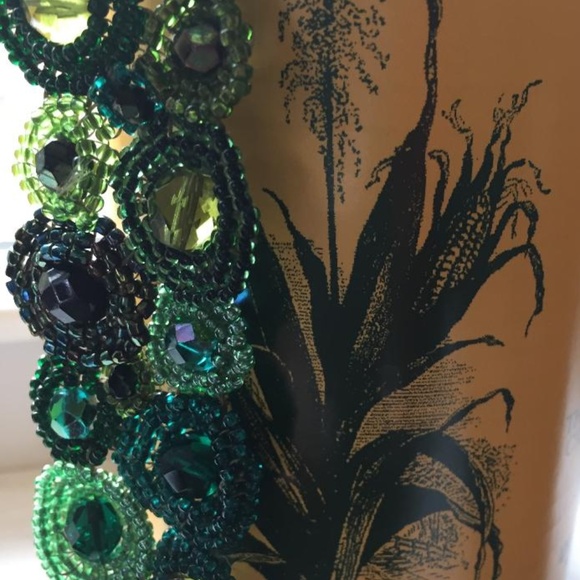 ⭐️HOST PICK⭐️VINTAGE BEADED BRACELET - Picture 5 of 8